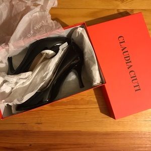 Claudia Ciuti Black Patent Leather Pumps, NWB, 7.5